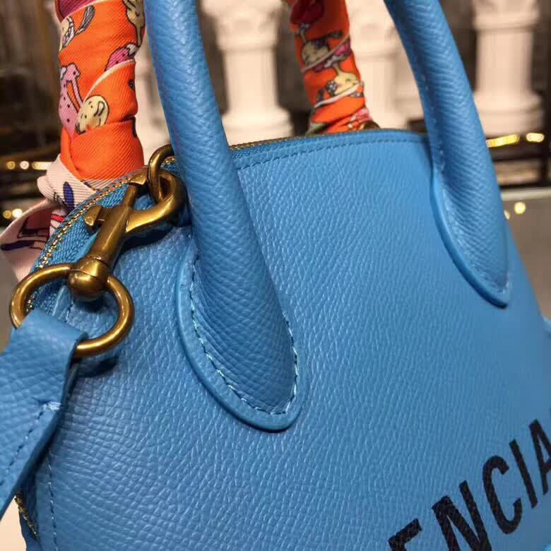 BALENCIAG巴黎世家 18SS系列小號貝殼包 十字紋小牛皮 亦可斜挎手提  BL1662